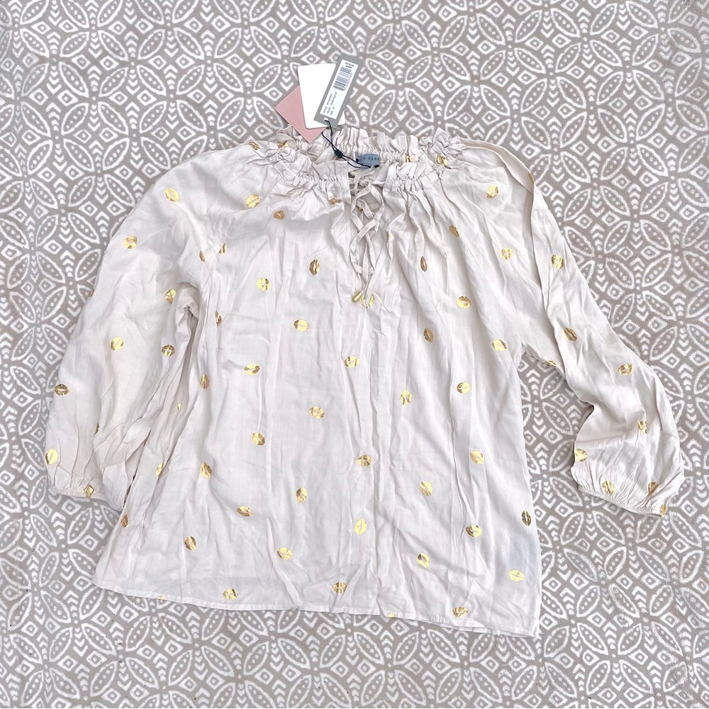 Alex & Parker Champagne & Gold Lips Kiss Print Blouse Size M NWT